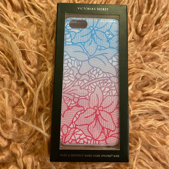 Victoria Secret flower  IPhone 6 case not plus. New and never used. - Picture 1 of 5